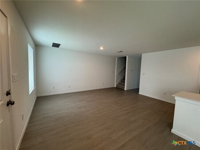 Building Photo - 205 Trinity River Holw