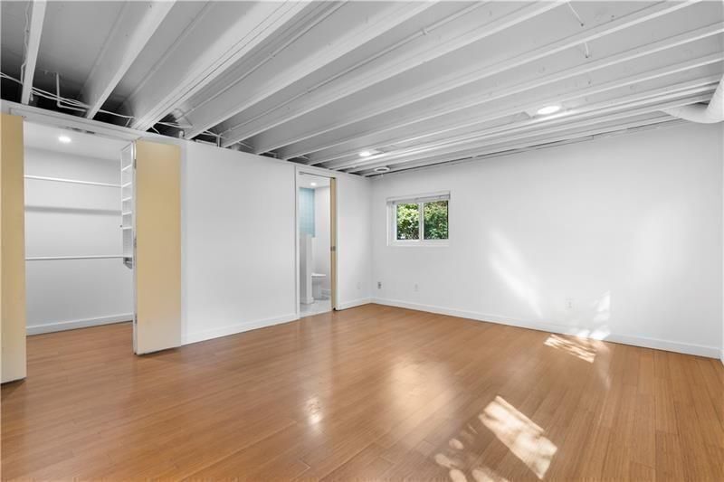 Building Photo - 5 Krog St NE