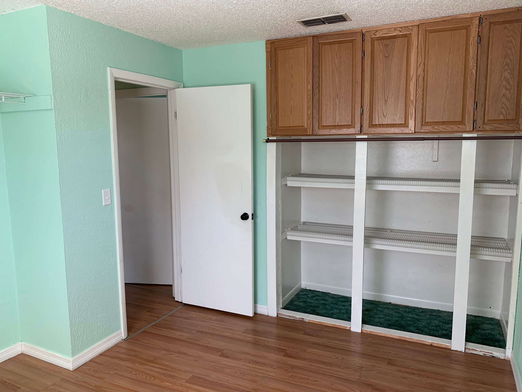 Building Photo - 2138 19th Ave SW