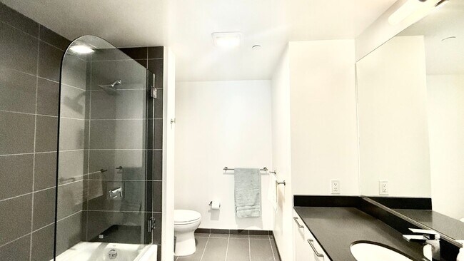 Building Photo - Mid-Market Modern Studio for Effortless City Living