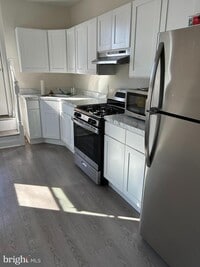 Building Photo - 52 S Fellowship Rd