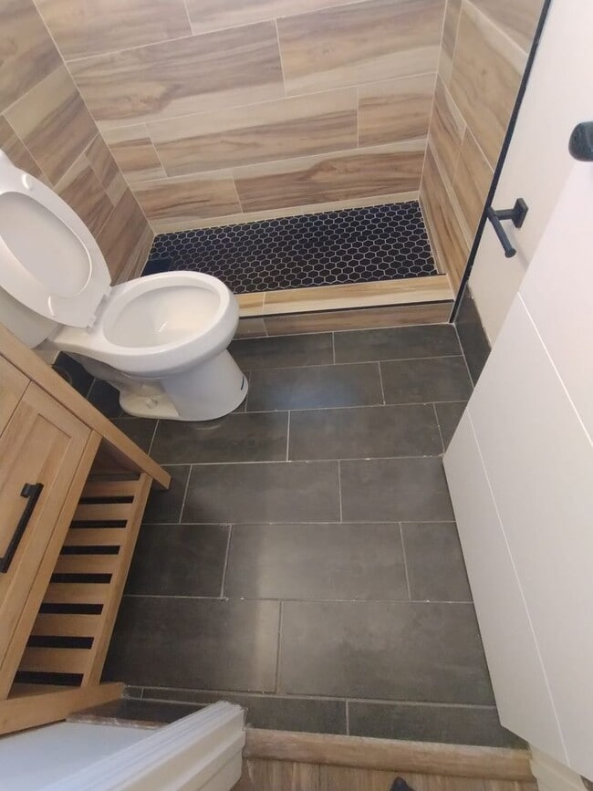 Building Photo - Beautifully Updated 2-Bedroom Home in Prime Location!