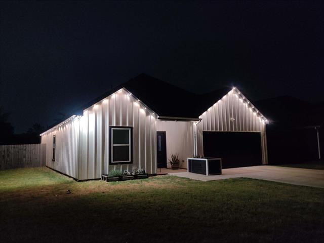 Building Photo - 3501 Dillard St