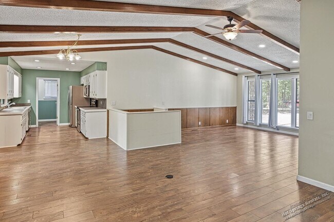 Building Photo - 68 Sierra Dr