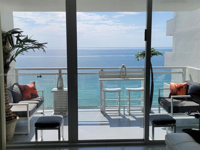 Building Photo - 2030 S Ocean Dr