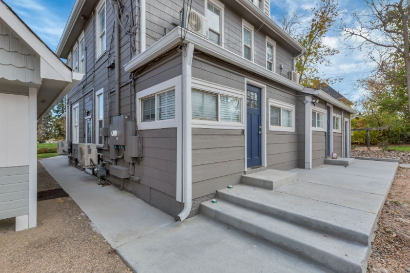 Building Photo - 1617 10th Ave