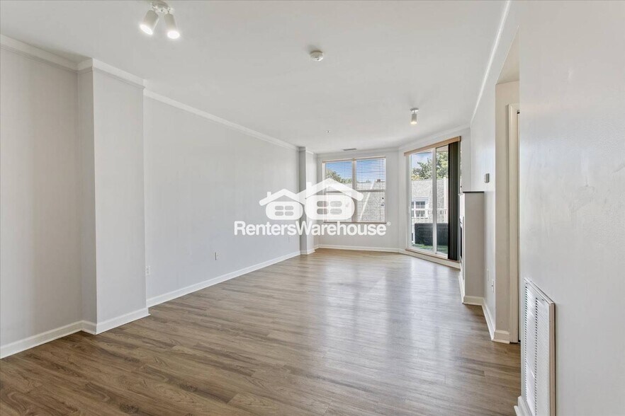 Building Photo - 249 W Freemason St