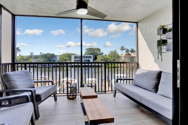 Building Photo - 210 Captains Walk