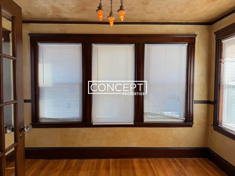 Building Photo - 155-157 Hillside Unit 2