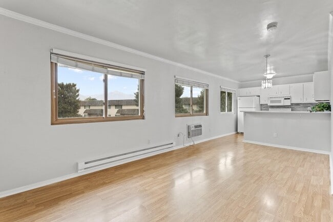 Building Photo - 4497 1175 W