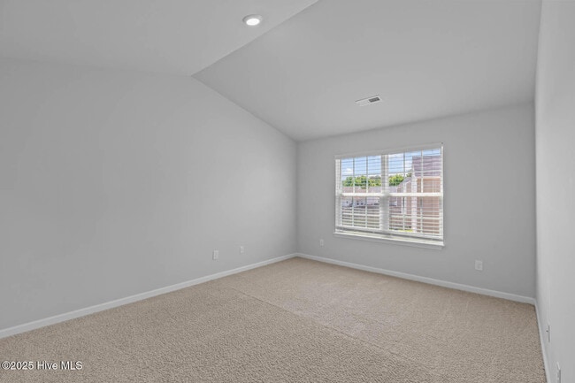 Building Photo - 200 Walton Dr