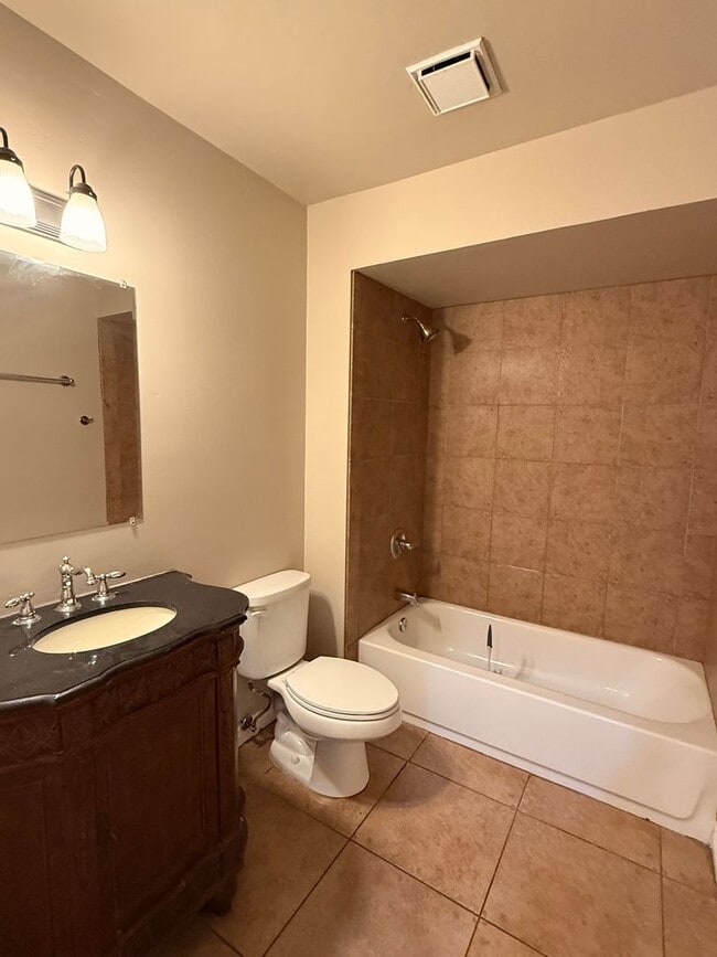 Building Photo - Cozy Flagstaff Rental