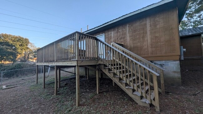 Building Photo - 613 McArthur Blvd