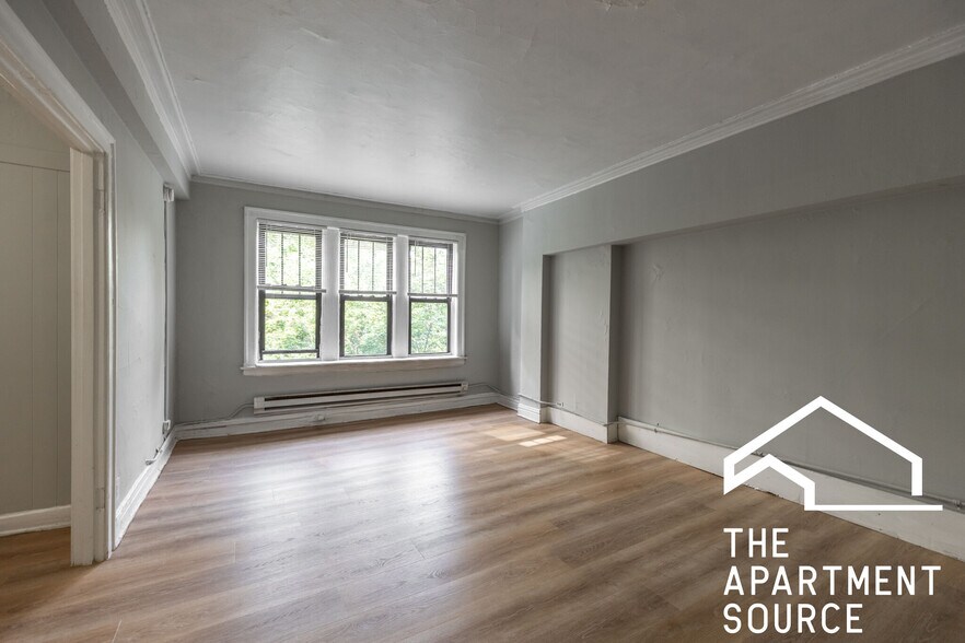 Primary Photo - 1350 N Dearborn St