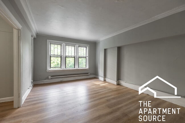 Building Photo - 1350 N Dearborn