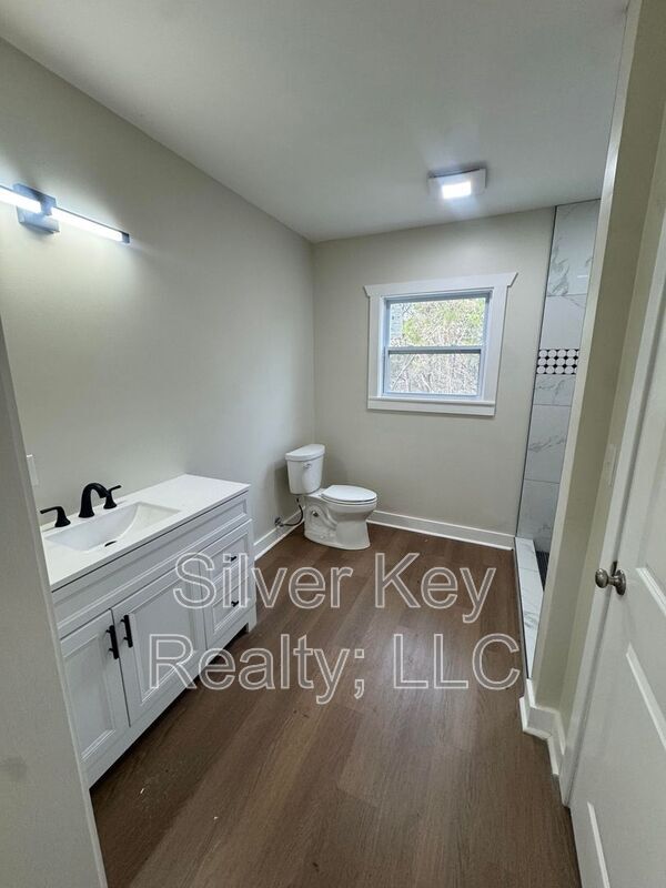 Building Photo - 3671 Sweetwater Vonore Rd