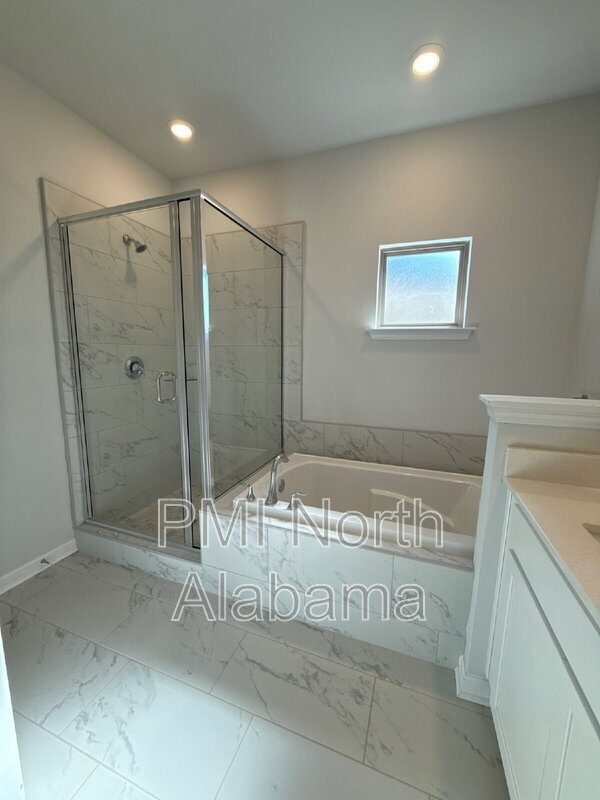 Building Photo - 15733 Ruthie Lynn Dr