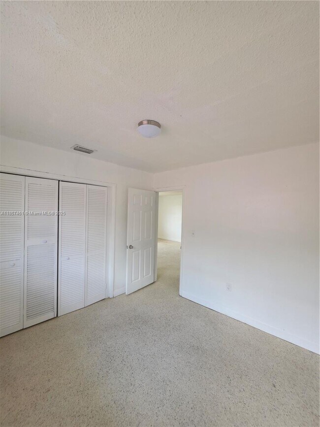 Building Photo - 1152 NW 6th St