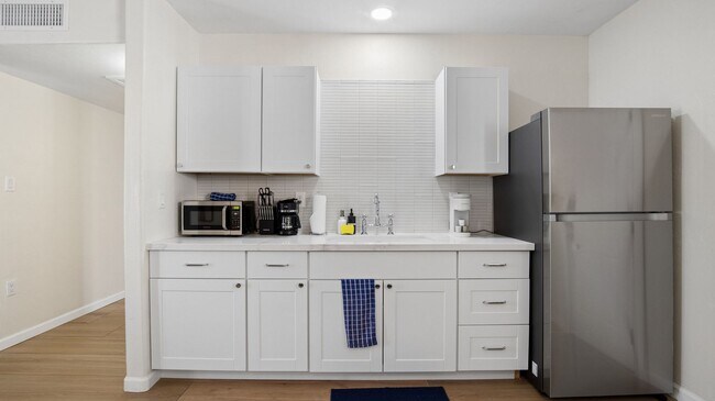 Building Photo - 2929 N 55th Pl