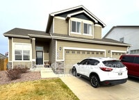 Building Photo - 8456 Hardwood Cir