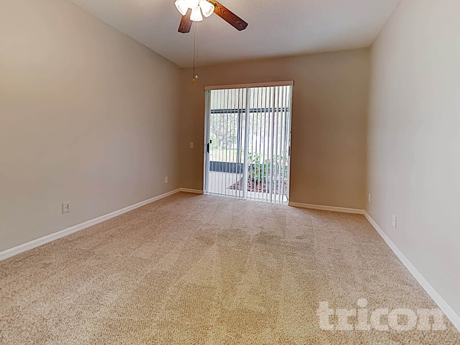 Building Photo - 10525 Beneva Dr