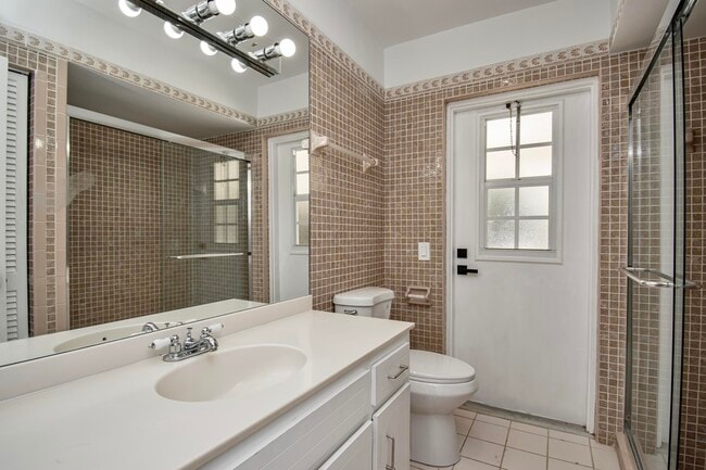 Building Photo - 6749 S Grande Dr