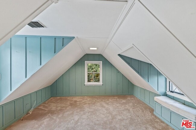 Building Photo - 905 Napoli Dr