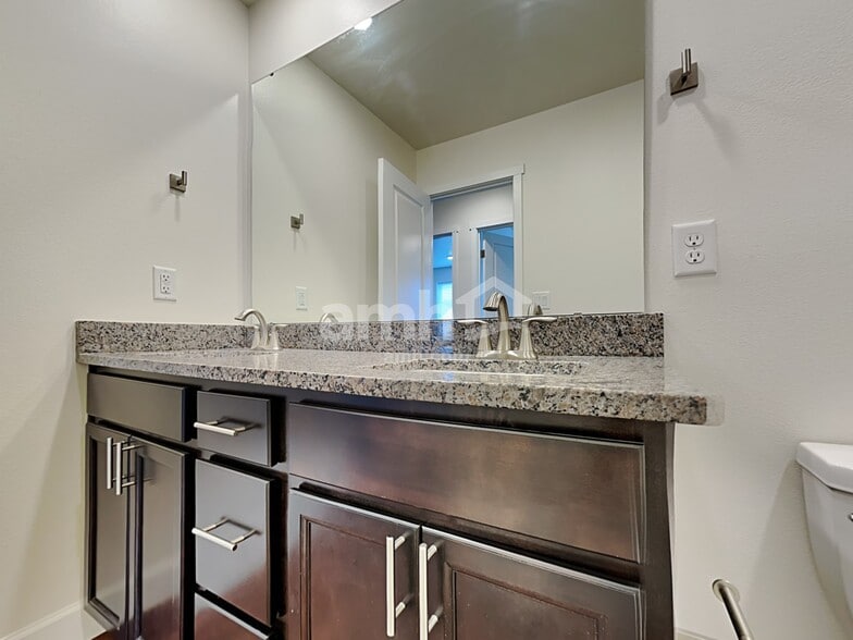 Building Photo - 19301 17th Ave Ct E