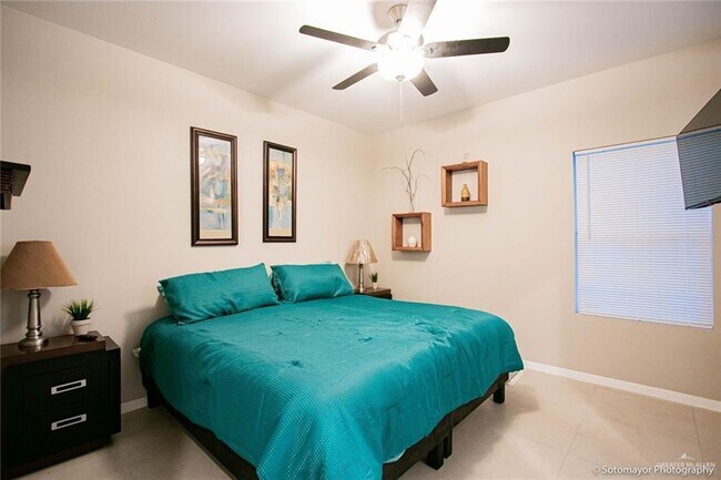 Building Photo - 15 Quail Ave