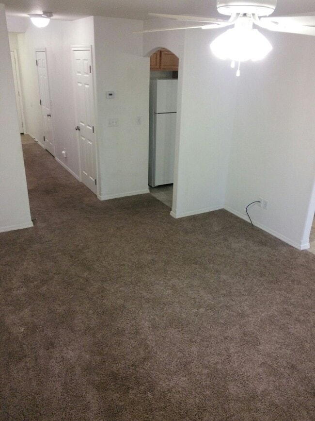 Building Photo - (872) Easy Street House - 3 Bedroom / 2.5 ...