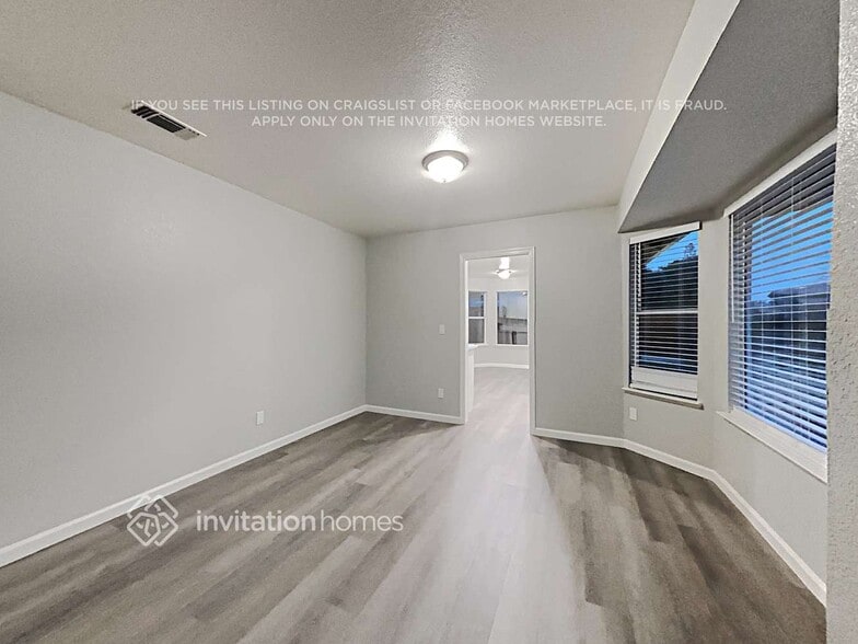 Building Photo - 328 Grouse Dr