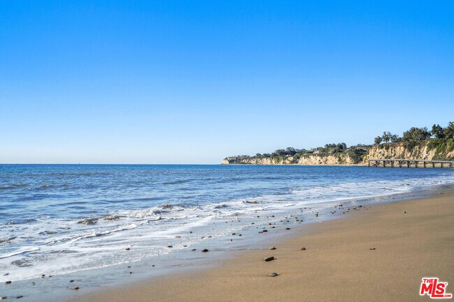 Building Photo - 28036 Sea Ln Dr