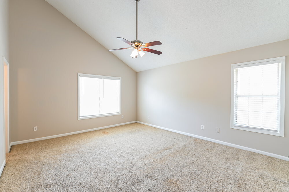 Building Photo - 335 Shadetree Ln