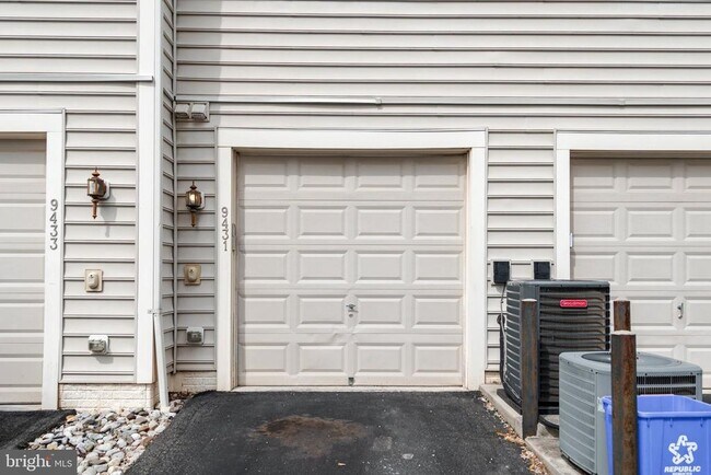 Building Photo - 9431 Stonewall Rd