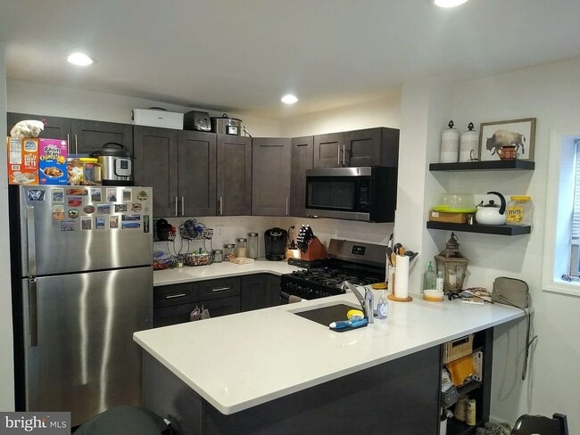 Primary Photo - 2700 S 8th St