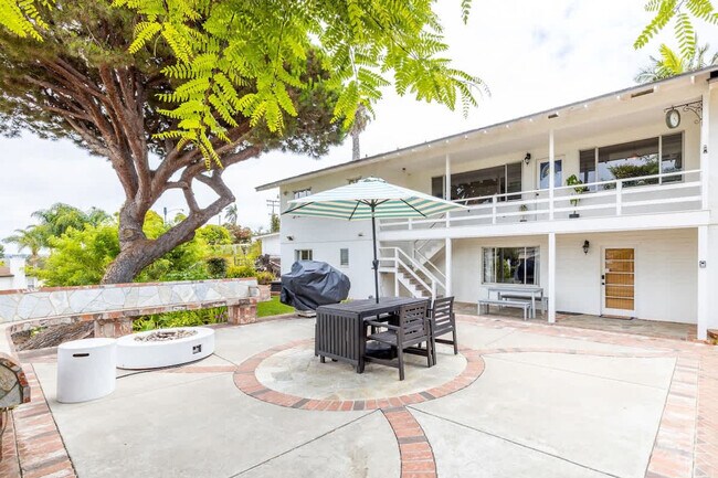 Building Photo - 4000 Highland Dr