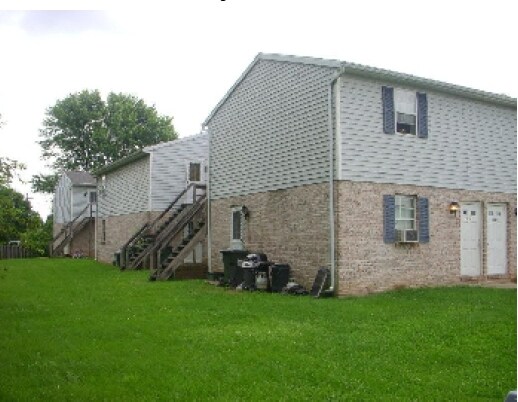 Building Photo - 3703-3711 Tiffany Dr