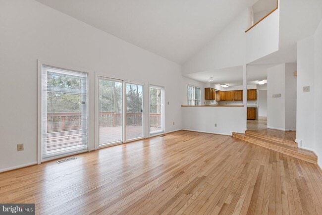 Building Photo - 918 White Pine Pl