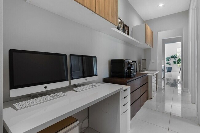 Building Photo - 5202 S Sterling Ranch Cir