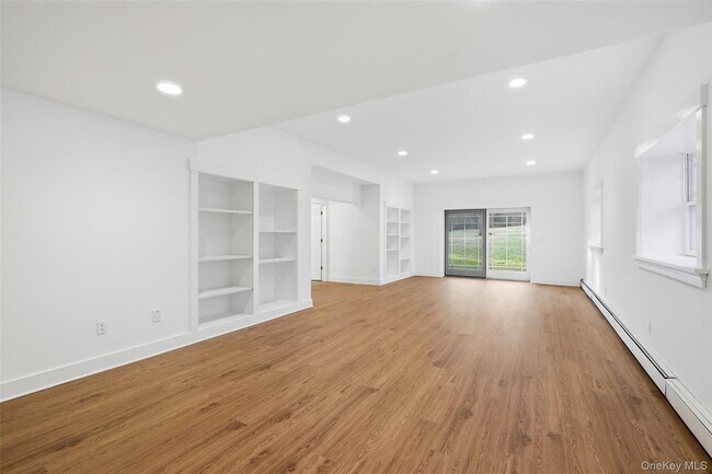 Building Photo - 16 Old Post Rd