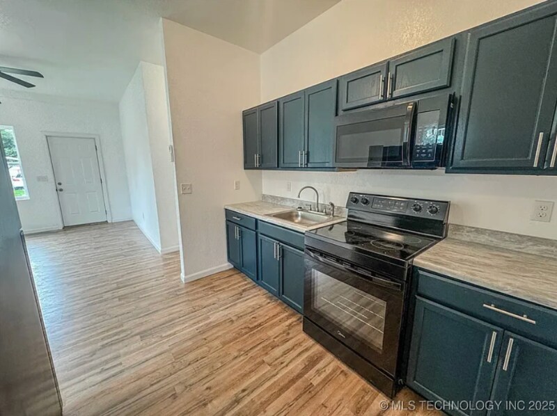 Building Photo - 918 Coy Ave