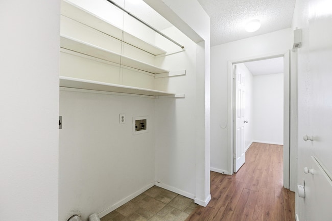 Building Photo - 6730 Spring Front Dr