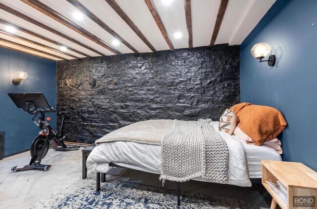 Building Photo - 2 bedroom in Brooklyn NY 11225