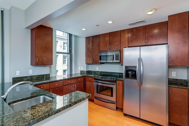 Building Photo - 314 N Broadway