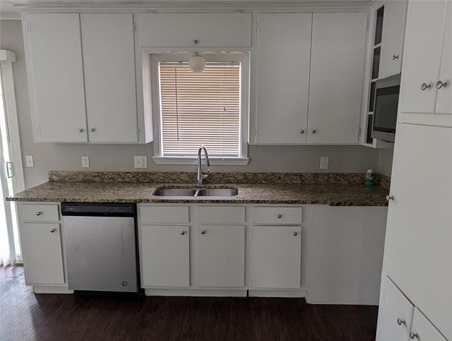 Building Photo - 336 SW Dian St