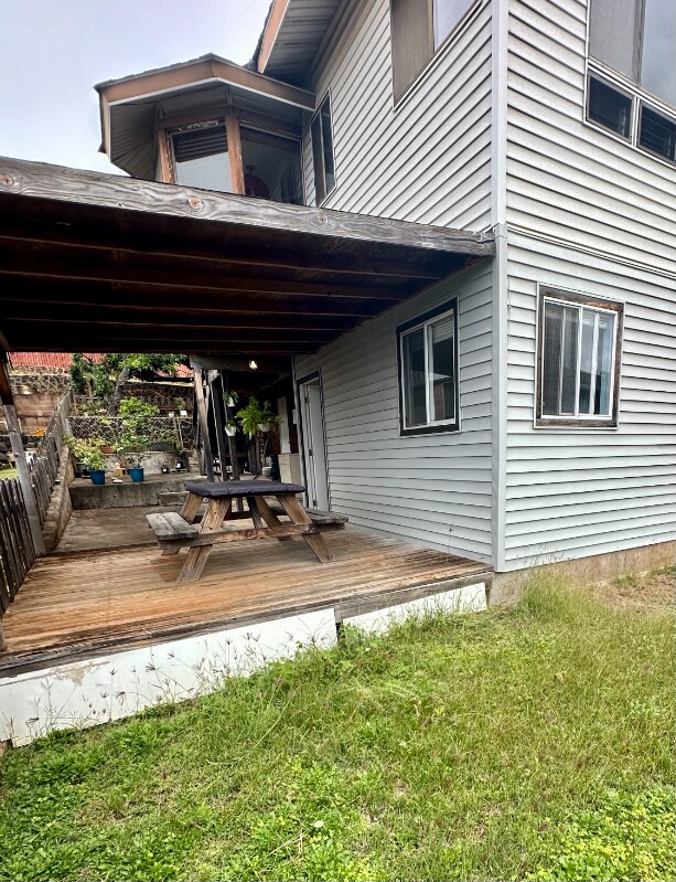 Building Photo - 1027 Lolena St