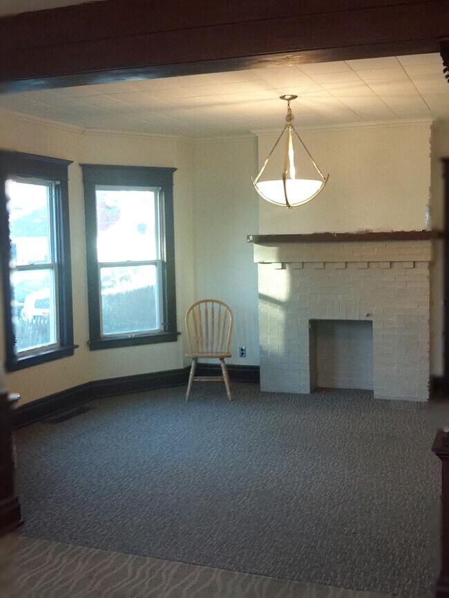 Primary Photo - 35 Como Ave