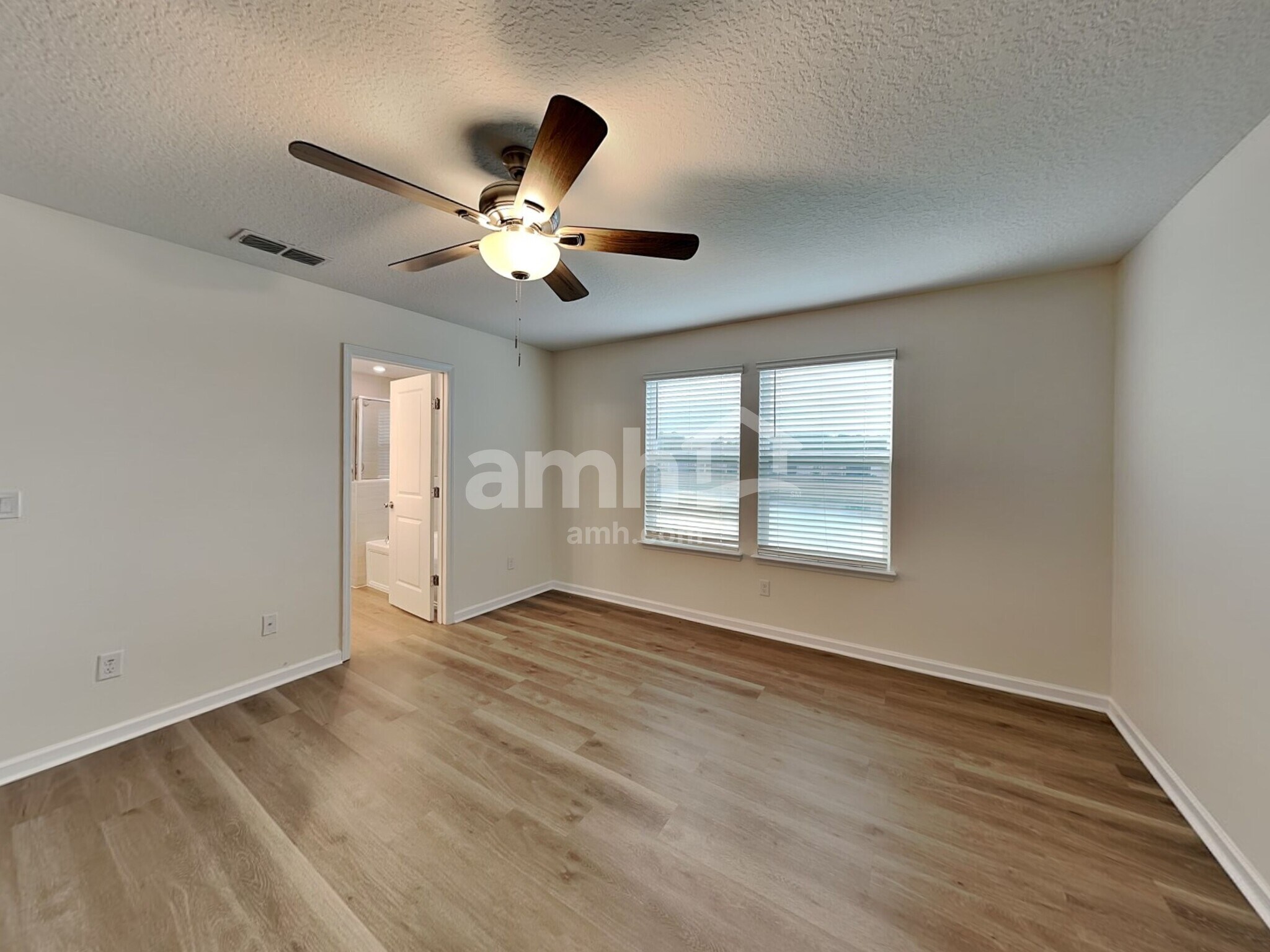 Building Photo - 173 Edge Park Trl