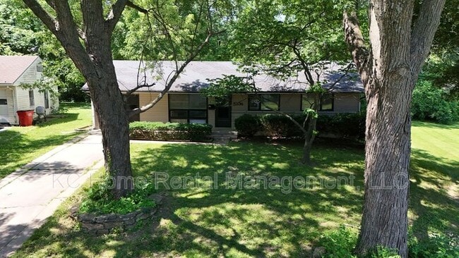 Building Photo - 5336 Appleton Ave