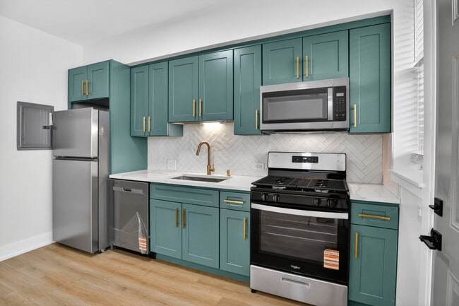 Building Photo - 4622 S Calumet Ave